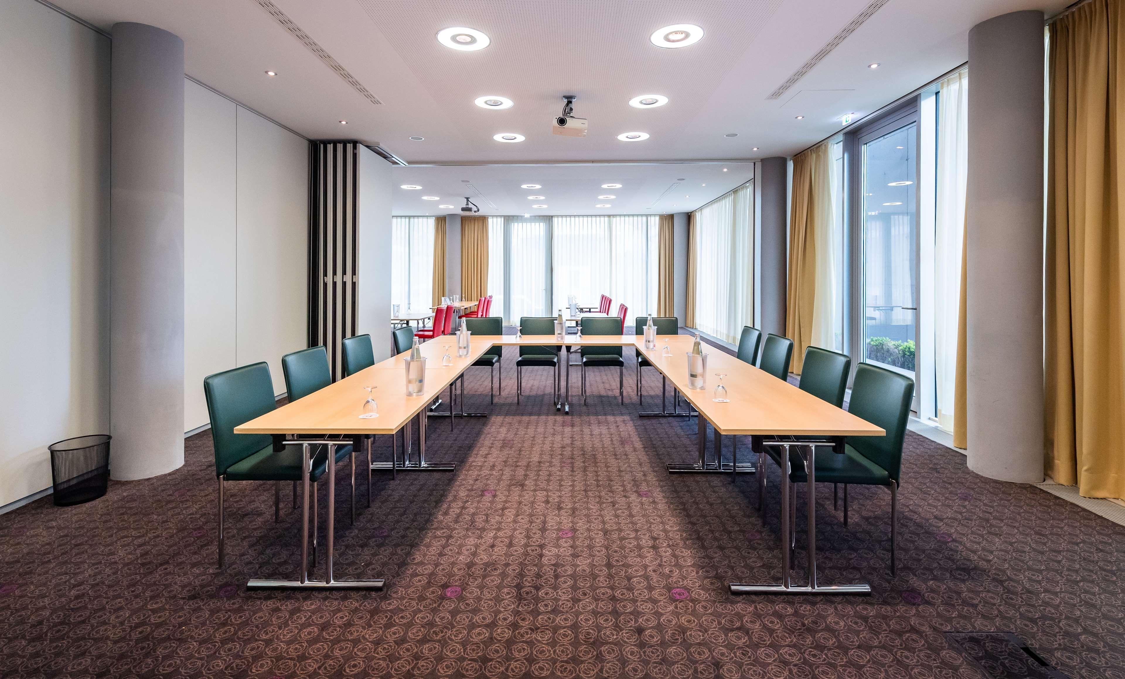 Doubletree By Hilton Frankfurt Niederrad Hotel Frankfurt am Main Ngoại thất bức ảnh