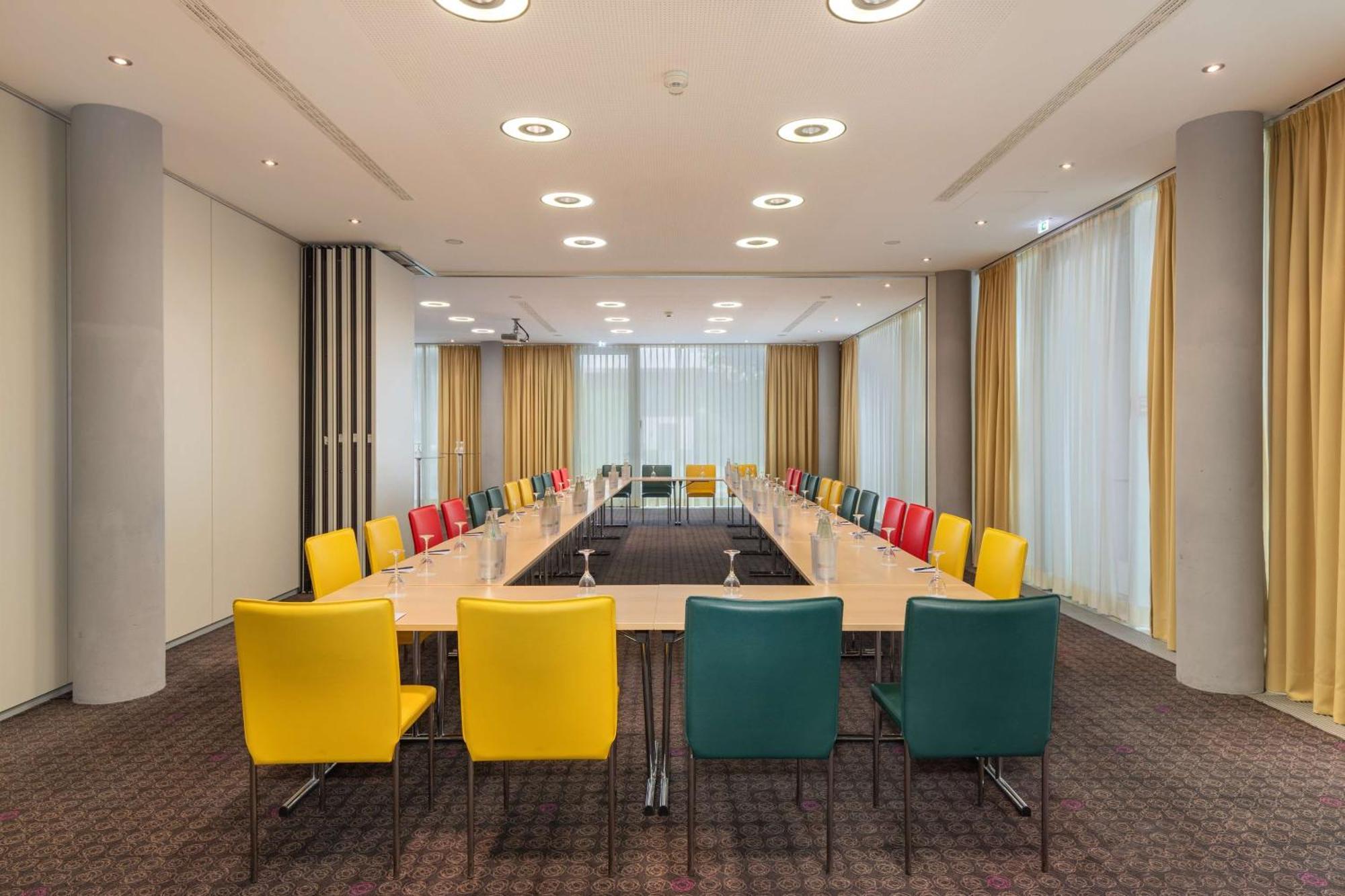 Doubletree By Hilton Frankfurt Niederrad Hotel Frankfurt am Main Ngoại thất bức ảnh